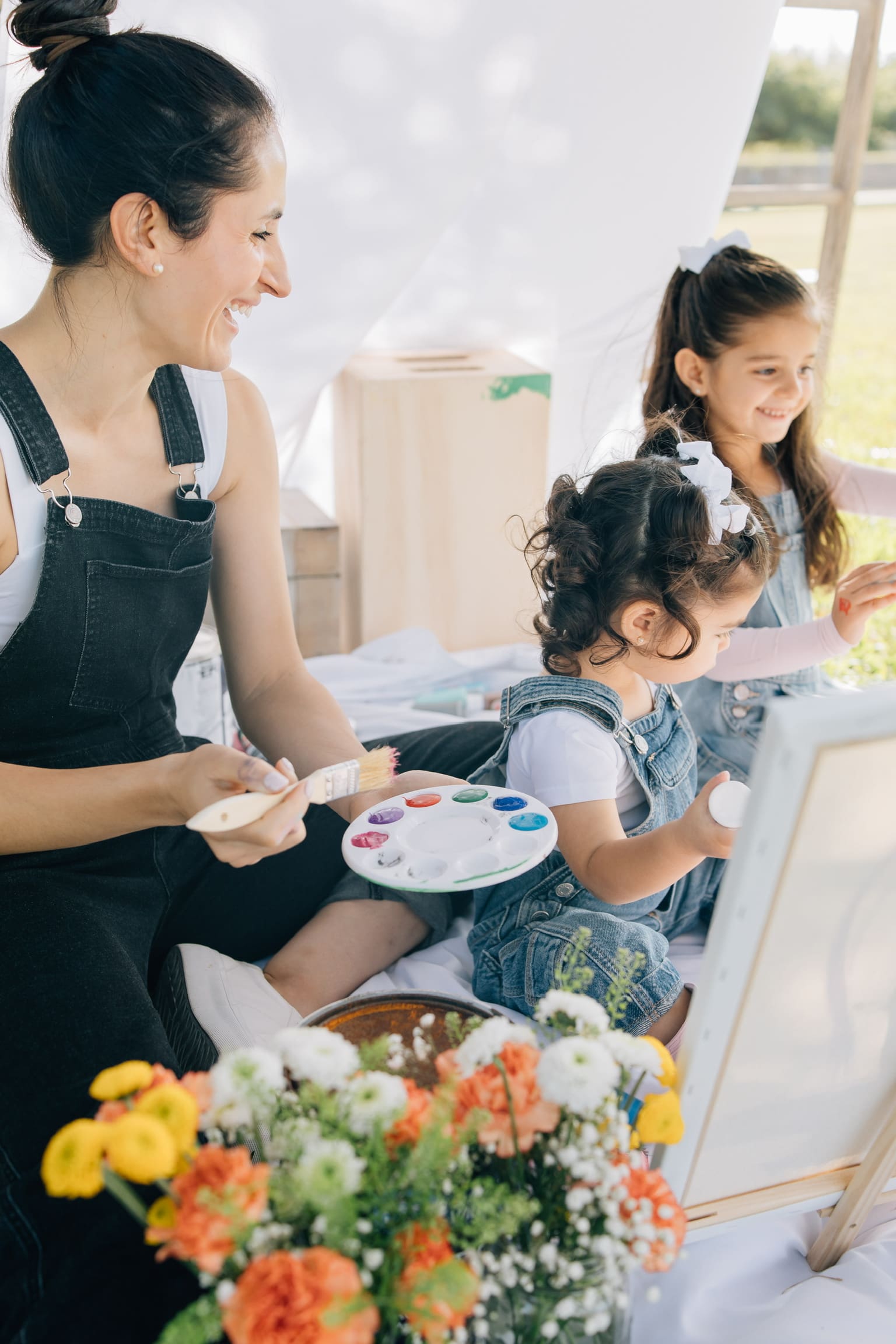 Mommy and me painting session with flowers